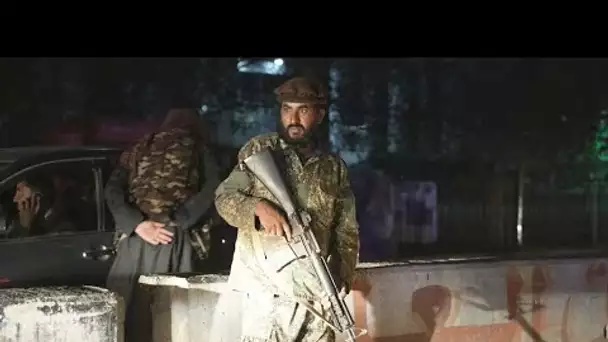 Afghanistan : les Taliban sillonnent Kaboul pour faire respecter l'ordre • FRANCE 24