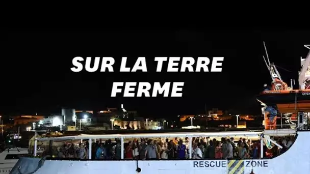 Les migrants de l'Open Arms débarquent à Lampedusa