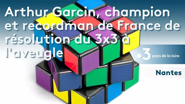 Arthur Garcin, champion et recordman de France de résolution du 3x3 à l'aveugle