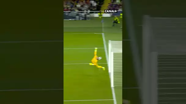 🫢 L’énorme frappe de Raphinha et le CSC de Sommer ! #ucl #raphinha