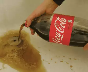 ¡Los sorprendentes usos de la Coca-Cola!