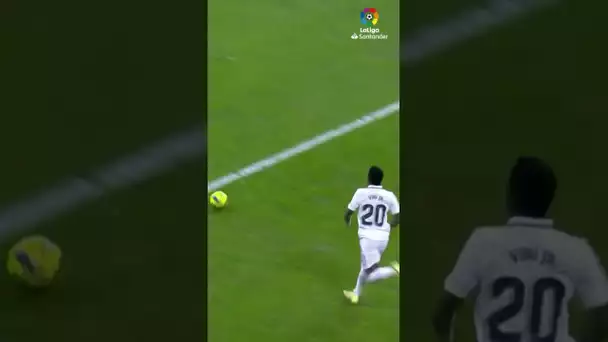 Vinícius Jr. dances in his 200th match! 🕺🏻 😜  #shorts #laligasantander #realmadrid #valenciacf