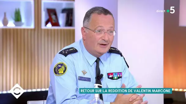 La défiance à l'égard des forces de l'ordre augmente - C à Vous - 18/05/2021