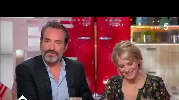 Jean Dujardin et Mélanie Laurent au dîner - C à Vous - 08/02/2018