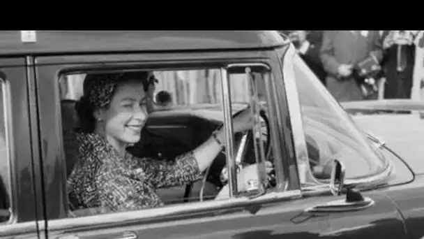 Les images inédites de la reine Elizabeth montrant la réparation d'un moteur de voiture vont être mi