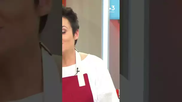 Caroline Estremo mange un piment sur le plateau #lacuisinedesmousquetaires