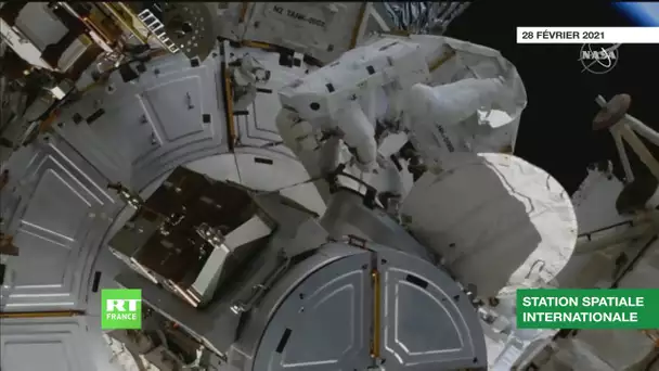 Admirez les astronautes de la NASA effectuer des opérations de modernisation de l'ISS dans l'espace