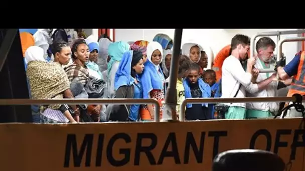 65 migrants secourus près de Tenerife, une personne décédée
