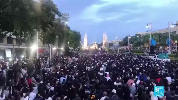 Thaïlande : plus de 10 000 manifestants réclament une réforme de la monarchie