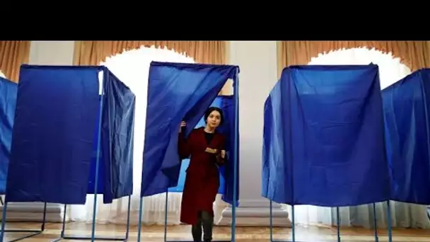En Ukraine, les bureaux de vote ont ouvert pour le second tour de l'élection présidentielle