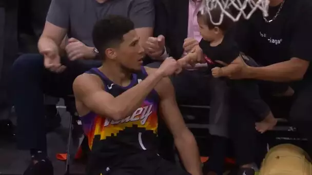 Devin Booker Fist Bumps Baby After Fadeaway Buzzer-Beater😂