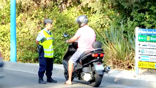 Il roulait sans ces gants, mais pas que