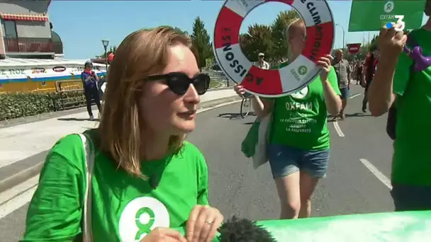 G7 à Biarritz : les opposants au sommet défilent dans le calme entre Hendaye et Irun (Espagne)