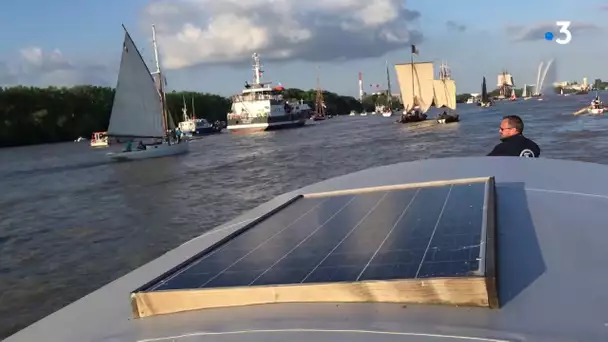 Débord de Loire 2019 :  la flottille en approche de Nantes