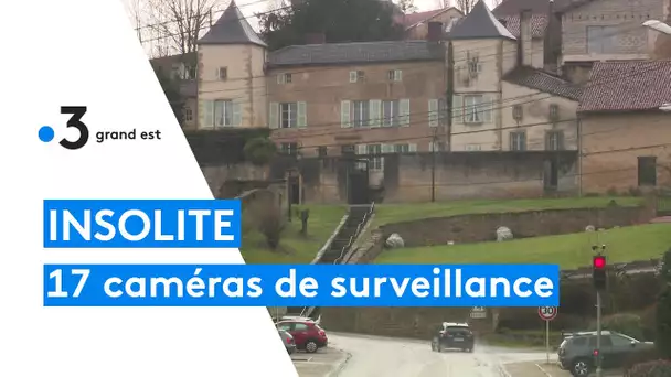 Ce village de 500 habitants aux 17 caméras de surveillance