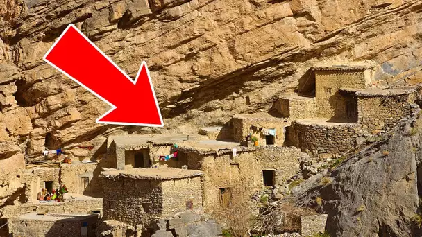 Ce Village Vieux de 500 ans Semble Figé Dans le Temps