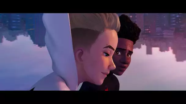 Spider-Man : Across The Spider-Verse - Extrait du film - Hanging with Gwen - VF