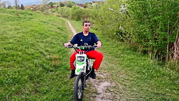 MOMO TESTE ENFIN LA MOTOCROSS QUE LLEBOF A RÉPARER