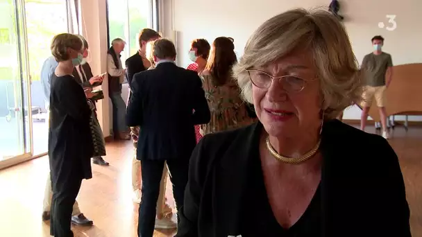 La maire sortante de Mont-Saint-Aignan, Catherine Flavigny (LR), est réélue avec 49,98 % des voix.