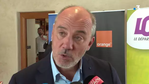 Le PDG d'Orange Stéphane Richard à Rodez, à propos de la mise en place du haut débit.