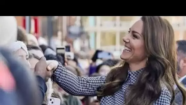 Un fan royal dépense 1 000 $ pour voir Kate Middleton à Harvard - « Vaut chaque centime »