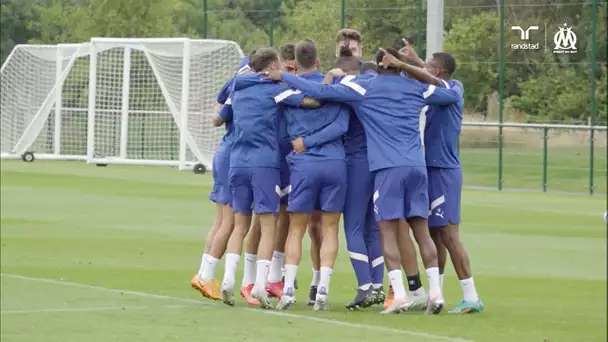 🎥 𝙎𝙩𝙖𝙜𝙚 𝙙𝙚 𝙥𝙧𝙚́𝙨𝙖𝙞𝙨𝙤𝙣 | 1er entraînement au St George’s Park 🏴󠁧󠁢󠁥󠁮󠁧󠁿