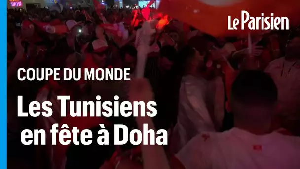 Coupe du monde : les fans tunisiens à Doha célèbrent le nul de leur équipe face au Danemark