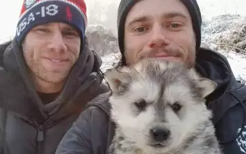 Un esquiador olímpico salva a 90 perros de una muerte segura