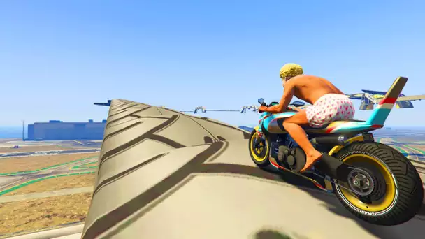 PARKOUR MOTO LA PLUS RAPIDE DE GTA 5 !