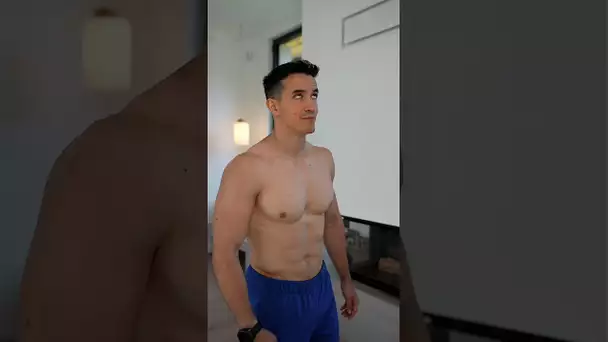Bodybuilder VS Construction worker !! 😱