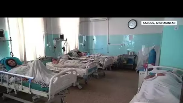 Faute de moyens, le système D règne dans les hôpitaux afghans • FRANCE 24