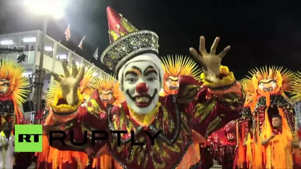 Le défilé éblouissant des écoles de sambas lors du Carnaval de Rio