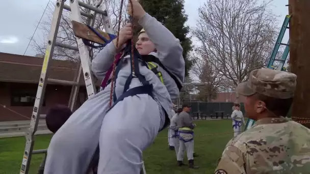 Sa mère l'envoie de force dans un bootcamp