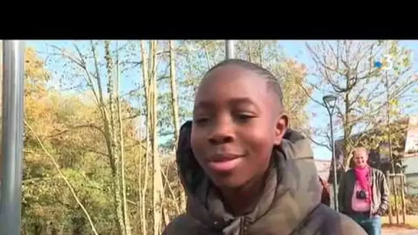 Chorale de l'école publique à la cérémonie du 11 novembre à Betton