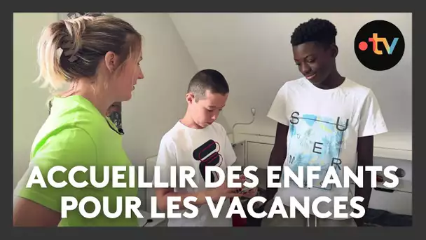 Des enfants passent leurs vacances d'été dans une famille d'accueil