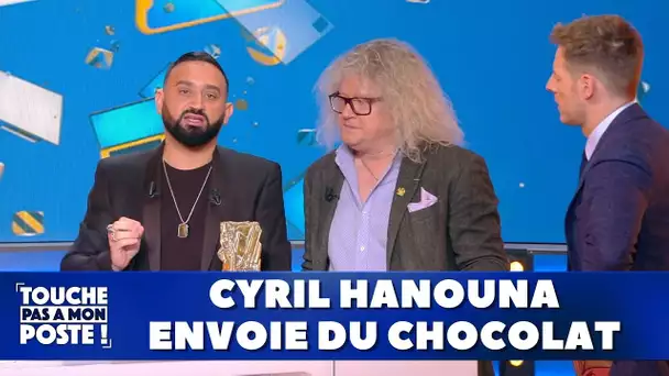Cyril Hanouna envoie du chocolat sur les chroniqueurs