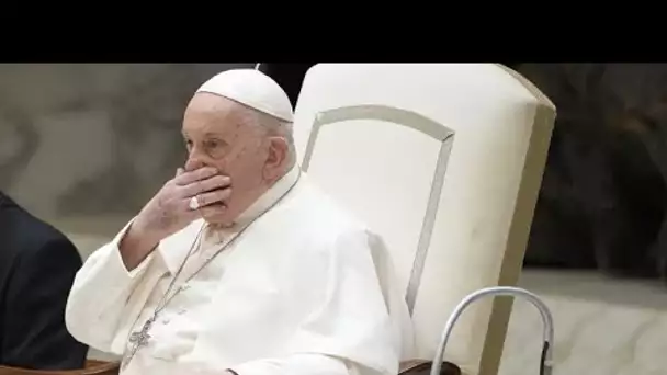 Le pape, souffrant de symptômes grippaux, renonce à parler lors de son audience générale