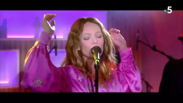 Le live : Vanessa Paradis "Vague à l'âme soeur" - C à Vous - 03/13/2019