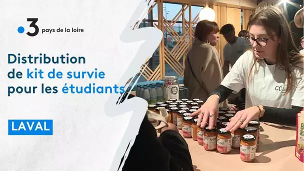 Distribution de kit de survie pour les étudiants en difficulté