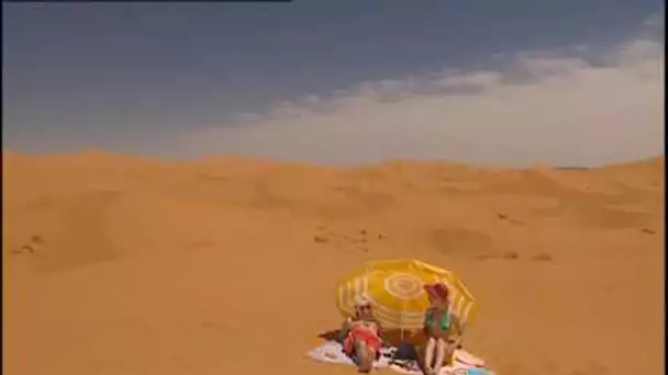 Un gars une fille - le Maroc - dans le désert