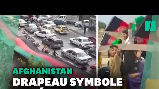 Des afghans déploient un drapeau géant contre les talibans pour la Fête de l’indépendance