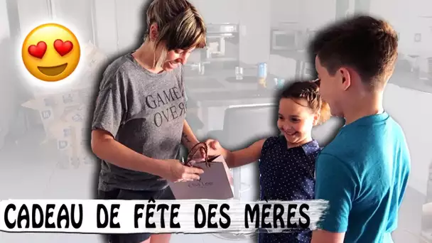 FÊTE DES MÈRES : Mes cadeaux surprises / Family Vlog