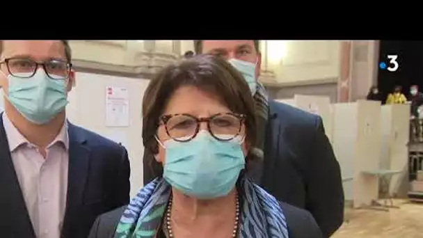 "S'il n’y a pas assez de vaccins, dites-le nous" : Martine Aubry demande "la vérité" au gouvernement