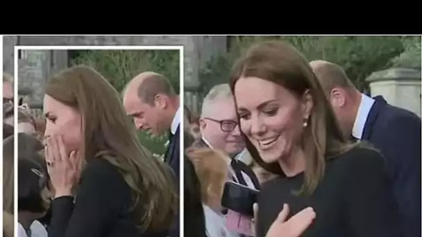 Je vais rougir !' Rayonnante de Kate, la princesse de Galles répond aux sympathisants à l'extérieur