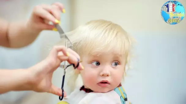 La première coupe de cheveux de bébé