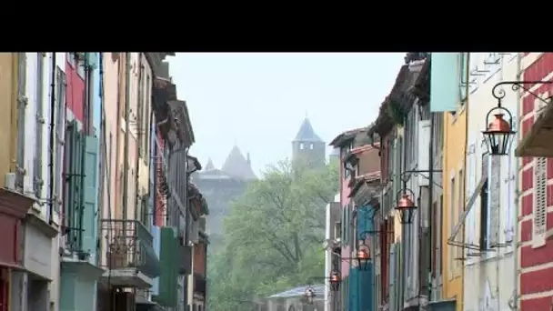 Carcassonne : les maisons colorées de la bastide redonnent vie et lumière à la cité