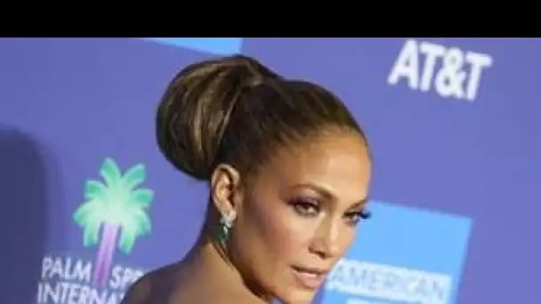 Jennifer Lopez dément avoir eu recours au Botox... Bryan Cranston garde des séquelles du Covid-19.