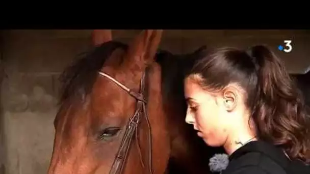 A Montpellier, entrainement de Malou cavalière en saut d'obstacle