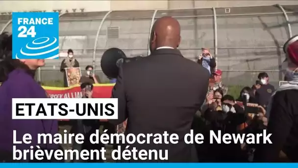 Etats-Unis : le maire de Newark, New Jersey, brièvement détenu • FRANCE 24