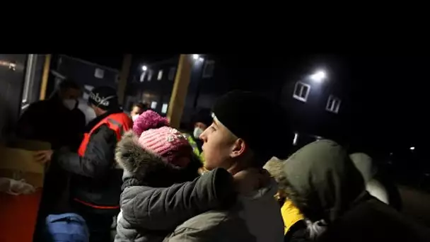 Invasion russe : les déchirants adieux des réfugiés, entre l'Ukraine et la Moldavie